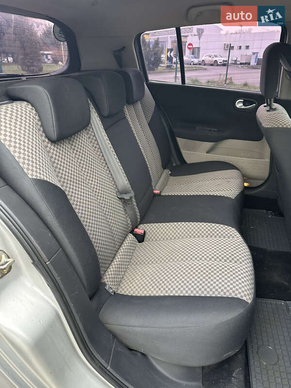 Хэтчбек Renault Megane 2004 в Ивано-Франковске