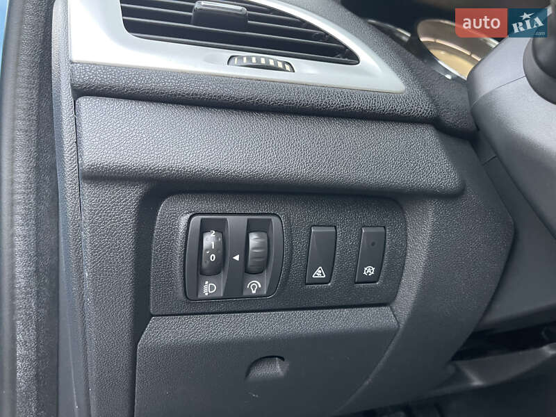 Универсал Renault Megane 2014 в Запорожье фото 30 Универсал Renault Megane 2014 в Запорожье