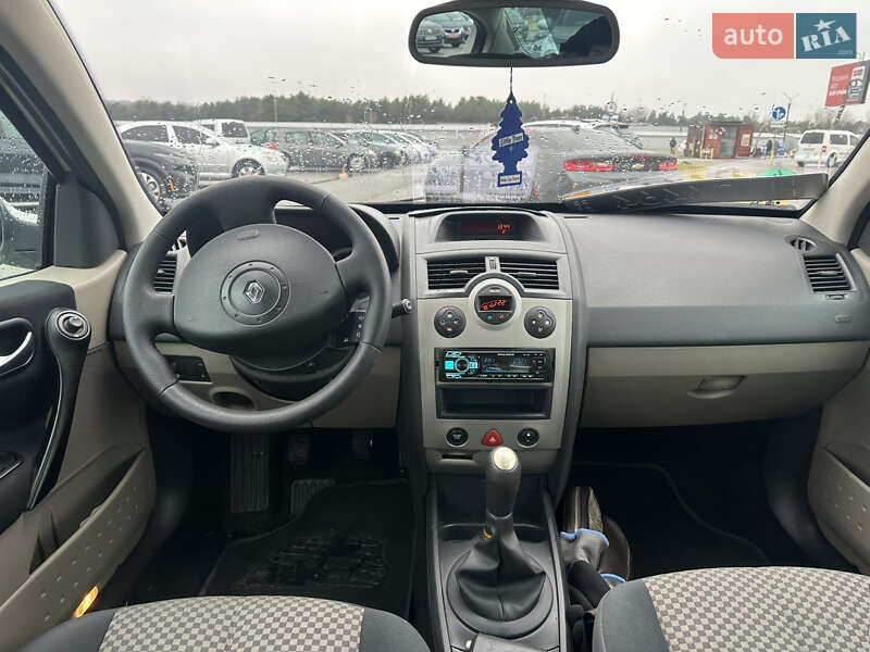 Седан Renault Megane 2004 в Киеве