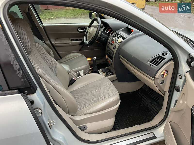 Универсал Renault Megane 2003 в Красилове фото 46 Универсал Renault Megane 2003 в Красилове