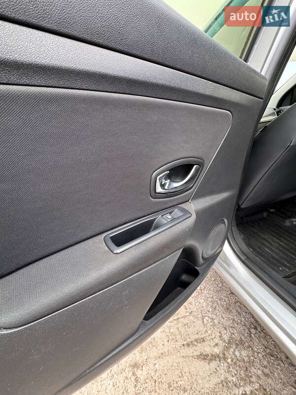 Универсал Renault Megane 2012 в Запорожье фото 17 Универсал Renault Megane 2012 в Запорожье