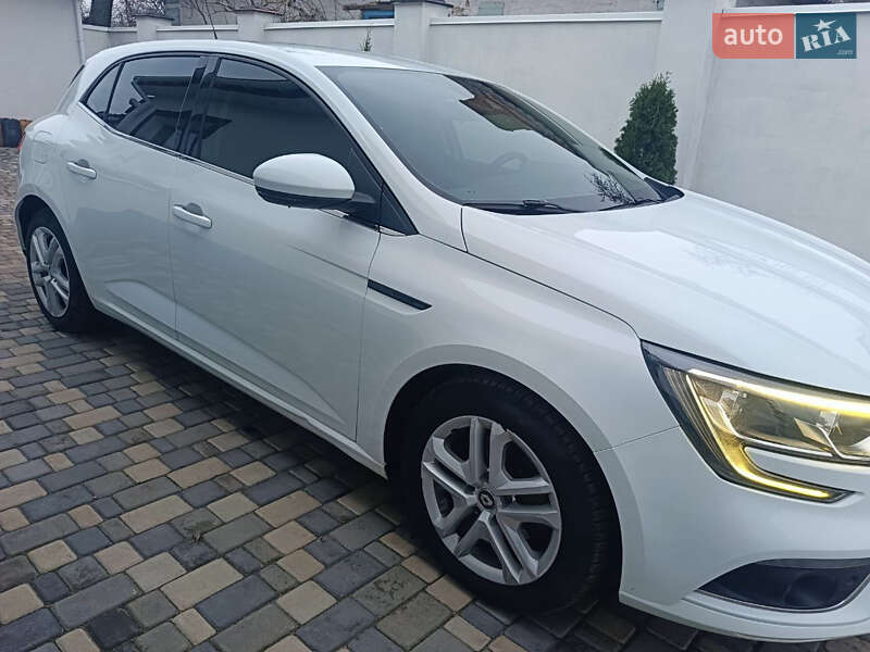 Хэтчбек Renault Megane 2017 в Александрие фото 5 Хэтчбек Renault Megane 2017 в Александрие