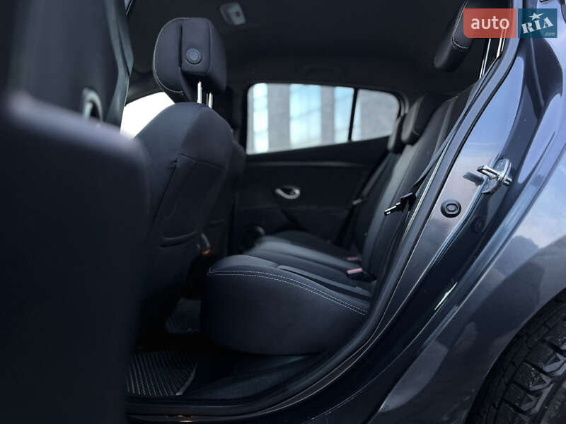 Хэтчбек Renault Megane 2011 в Черновцах