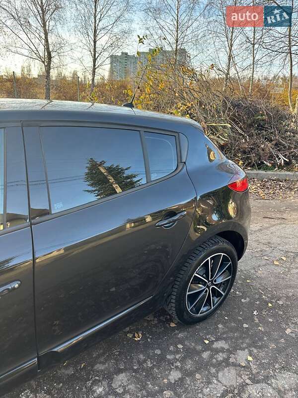 Хэтчбек Renault Megane 2012 в Киеве фото 10 Хэтчбек Renault Megane 2012 в Киеве