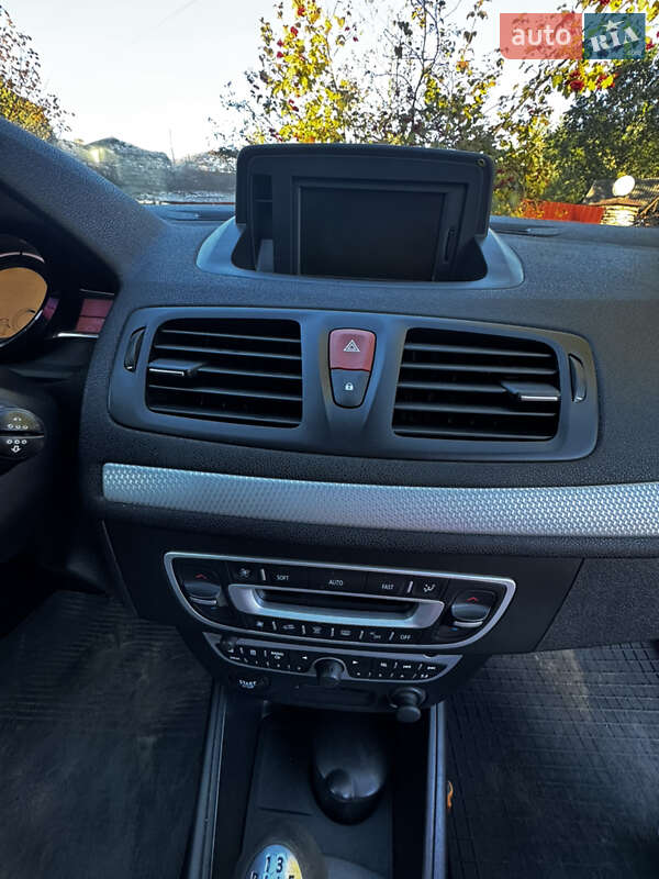 Универсал Renault Megane 2010 в Львове фото 11 Универсал Renault Megane 2010 в Львове
