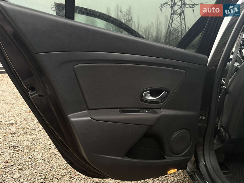 Универсал Renault Megane 2011 в Харькове фото 16 Универсал Renault Megane 2011 в Харькове