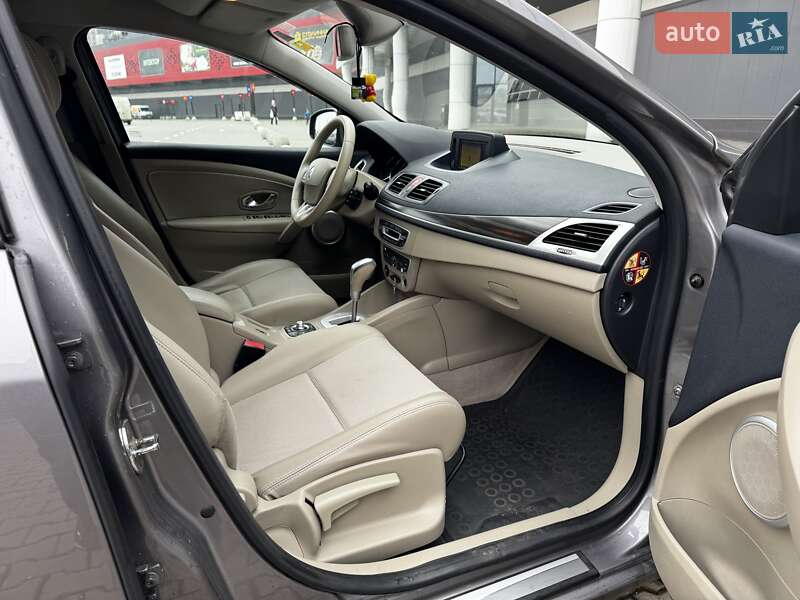 Универсал Renault Megane 2010 в Киеве фото 13 Универсал Renault Megane 2010 в Киеве