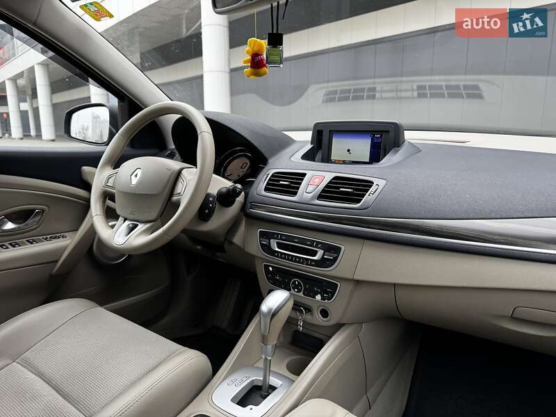 Универсал Renault Megane 2010 в Киеве фото 14 Универсал Renault Megane 2010 в Киеве