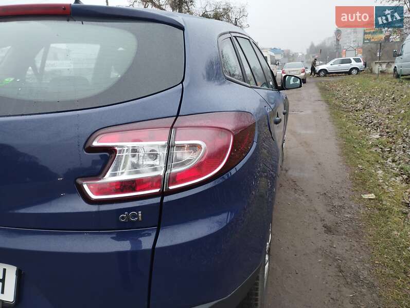 Универсал Renault Megane 2010 в Остроге фото 12 Универсал Renault Megane 2010 в Остроге