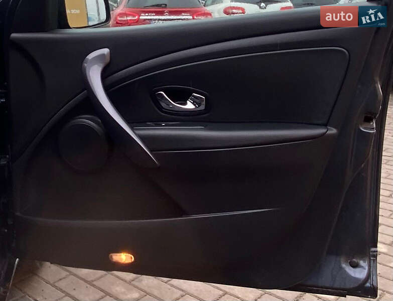 Універсал Renault Megane 2015 в Рівному фото 25 Універсал Renault Megane 2015 в Рівному