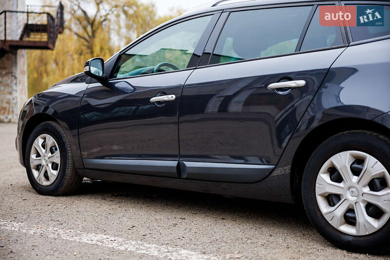 Универсал Renault Megane 2012 в Ивано-Франковске фото 13 Универсал Renault Megane 2012 в Ивано-Франковске