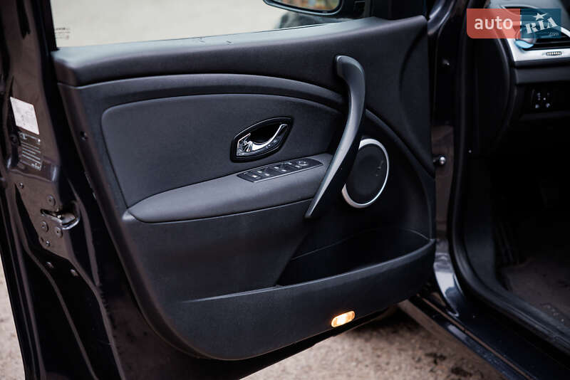 Универсал Renault Megane 2012 в Ивано-Франковске фото 19 Универсал Renault Megane 2012 в Ивано-Франковске