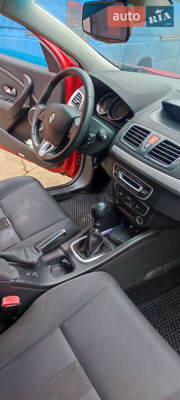 Хэтчбек Renault Megane 2010 в Ивано-Франковске фото 5 Хэтчбек Renault Megane 2010 в Ивано-Франковске