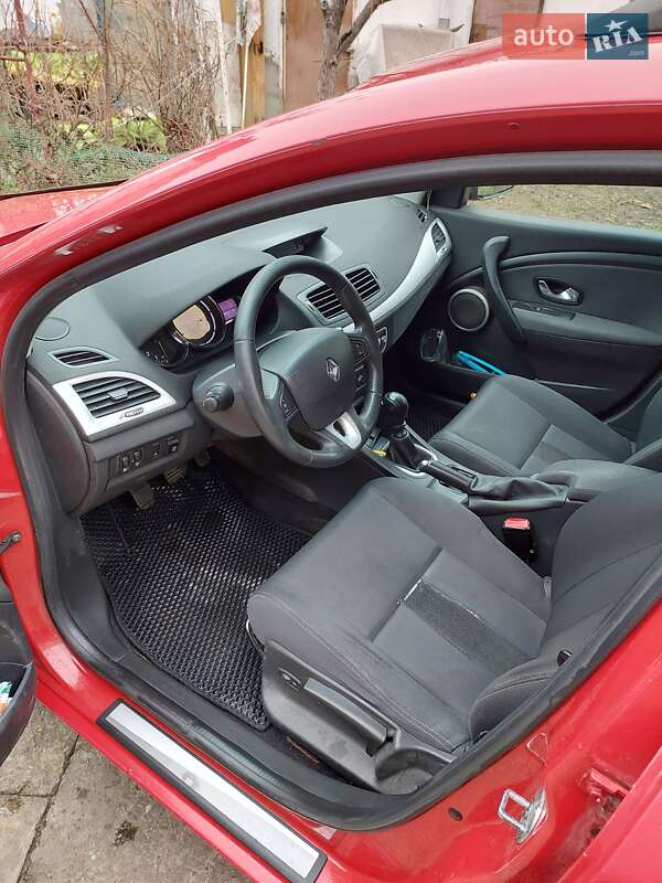 Хэтчбек Renault Megane 2010 в Ивано-Франковске фото 18 Хэтчбек Renault Megane 2010 в Ивано-Франковске