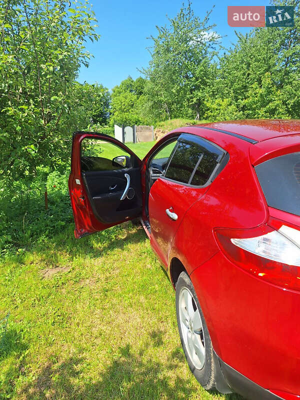 Купе Renault Megane 2010 в Дашеве фото 9 Купе Renault Megane 2010 в Дашеве