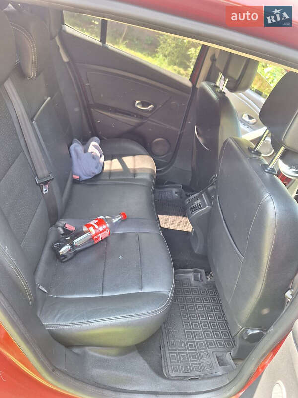 Купе Renault Megane 2010 в Дашеве фото 15 Купе Renault Megane 2010 в Дашеве