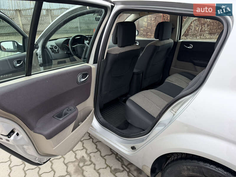 Хэтчбек Renault Megane 2005 в Львове фото 14 Хэтчбек Renault Megane 2005 в Львове