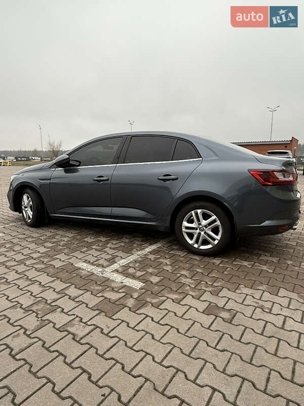 Седан Renault Megane 2017 в Киеве фото 3 Седан Renault Megane 2017 в Киеве