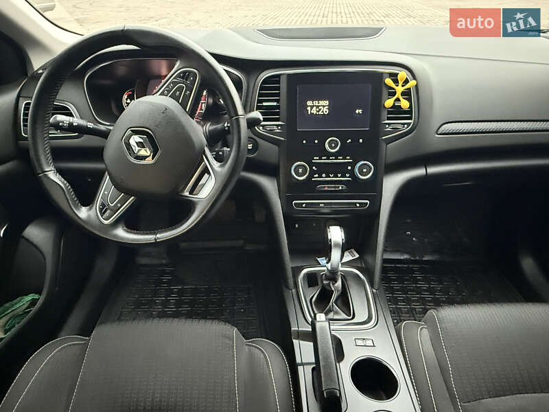 Седан Renault Megane 2017 в Киеве фото 6 Седан Renault Megane 2017 в Киеве