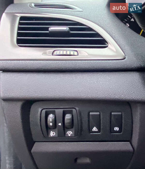 Хэтчбек Renault Megane 2015 в Ровно фото 24 Хэтчбек Renault Megane 2015 в Ровно