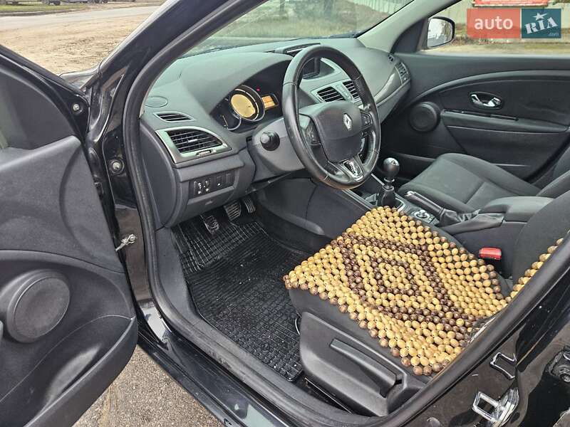 Хетчбек Renault Megane 2014 в Києві фото 11 Хетчбек Renault Megane 2014 в Києві