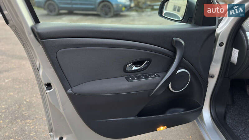 Универсал Renault Megane 2012 в Калуше фото 25 Универсал Renault Megane 2012 в Калуше