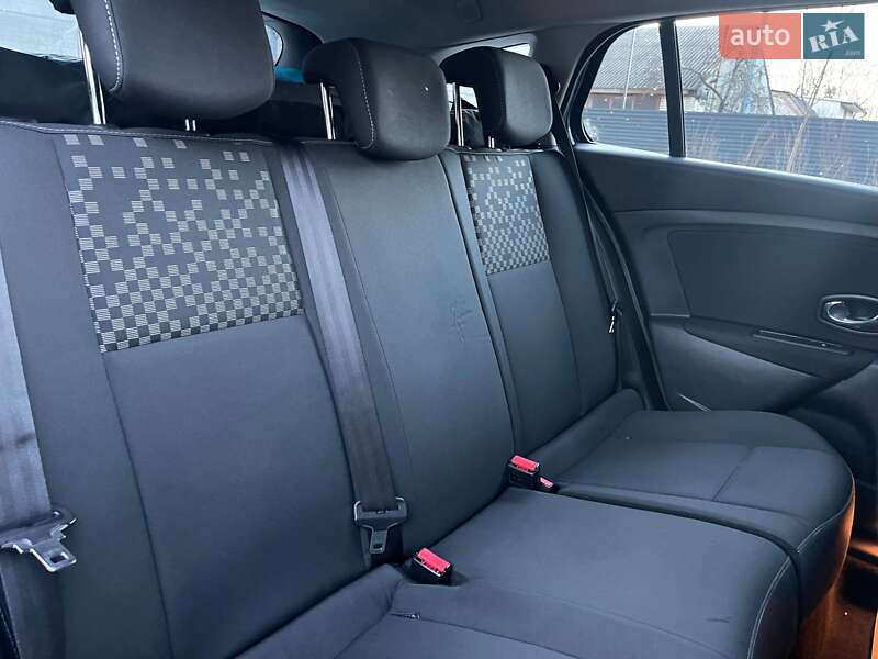 Универсал Renault Megane 2012 в Луцке фото 39 Универсал Renault Megane 2012 в Луцке
