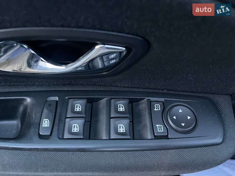 Универсал Renault Megane 2012 в Луцке фото 23 Универсал Renault Megane 2012 в Луцке