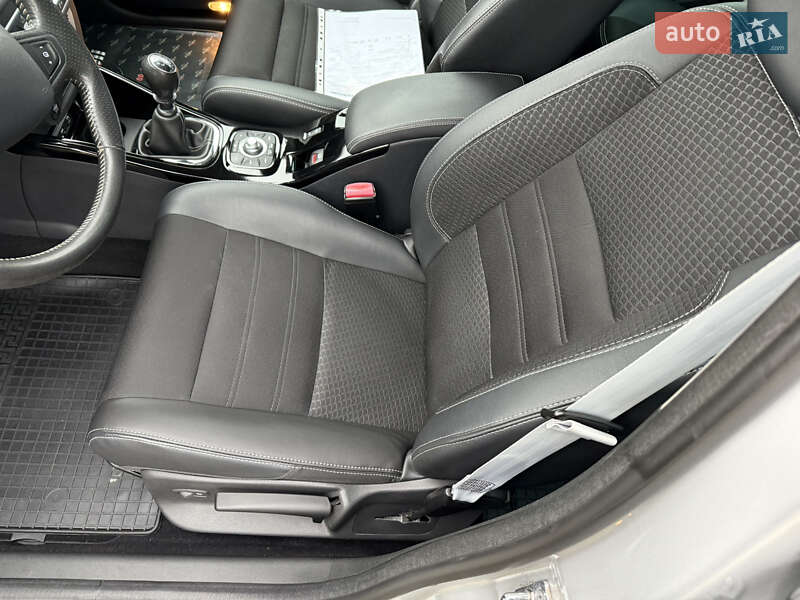 Универсал Renault Megane 2015 в Луцке фото 26 Универсал Renault Megane 2015 в Луцке