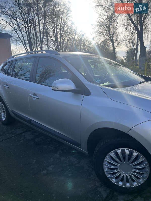 Універсал Renault Megane 2011 в Звенигородці фото 3 Універсал Renault Megane 2011 в Звенигородці