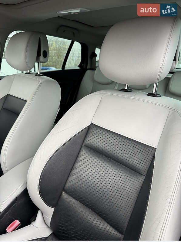 Універсал Renault Megane 2012 в Чернівцях фото 16 Універсал Renault Megane 2012 в Чернівцях