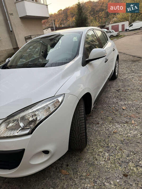 Хэтчбек Renault Megane 2011 в Ужгороде фото 8 Хэтчбек Renault Megane 2011 в Ужгороде