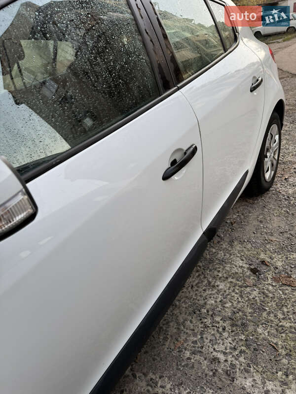 Хэтчбек Renault Megane 2011 в Ужгороде фото 13 Хэтчбек Renault Megane 2011 в Ужгороде