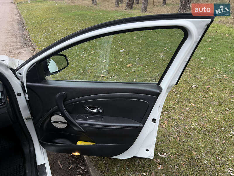 Универсал Renault Megane 2015 в Кропивницком фото 13 Универсал Renault Megane 2015 в Кропивницком