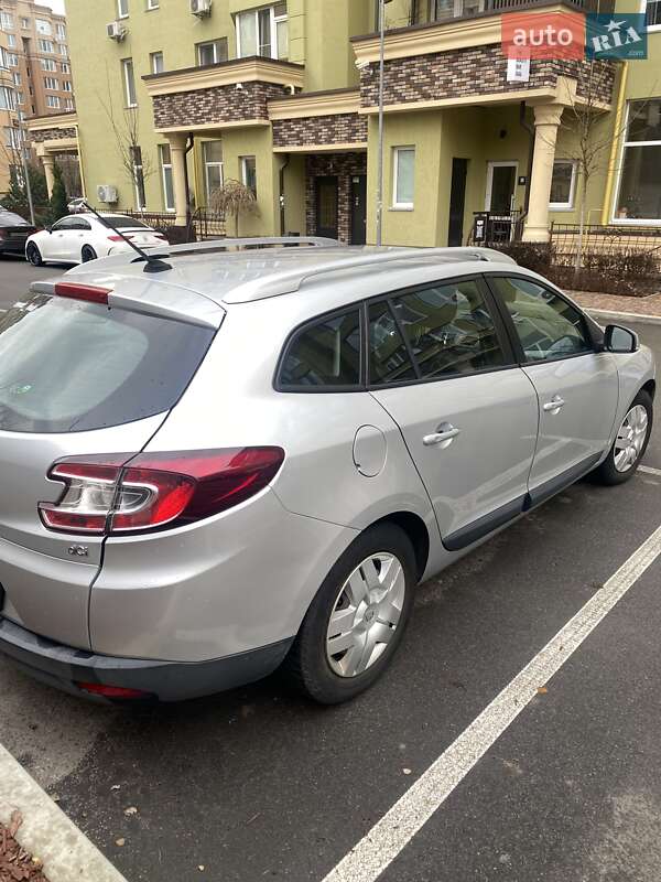 Универсал Renault Megane 2010 в Софиевской Борщаговке фото 5 Универсал Renault Megane 2010 в Софиевской Борщаговке