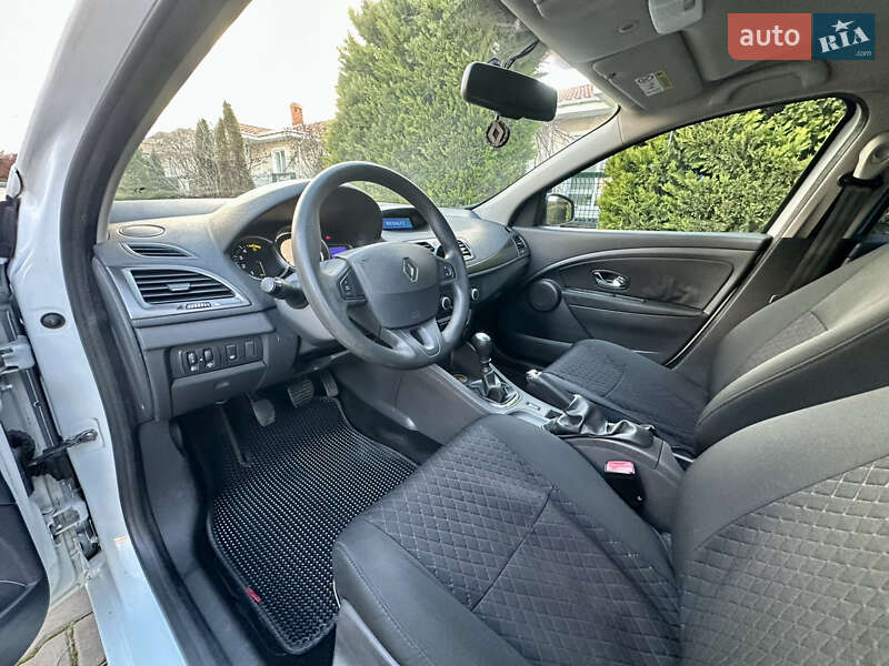 Хэтчбек Renault Megane 2014 в Одессе фото 43 Хэтчбек Renault Megane 2014 в Одессе