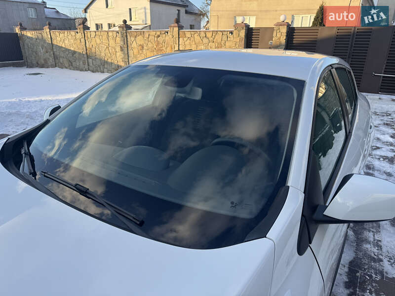 Хетчбек Renault Megane 2011 в Радивиліві фото 21 Хетчбек Renault Megane 2011 в Радивиліві