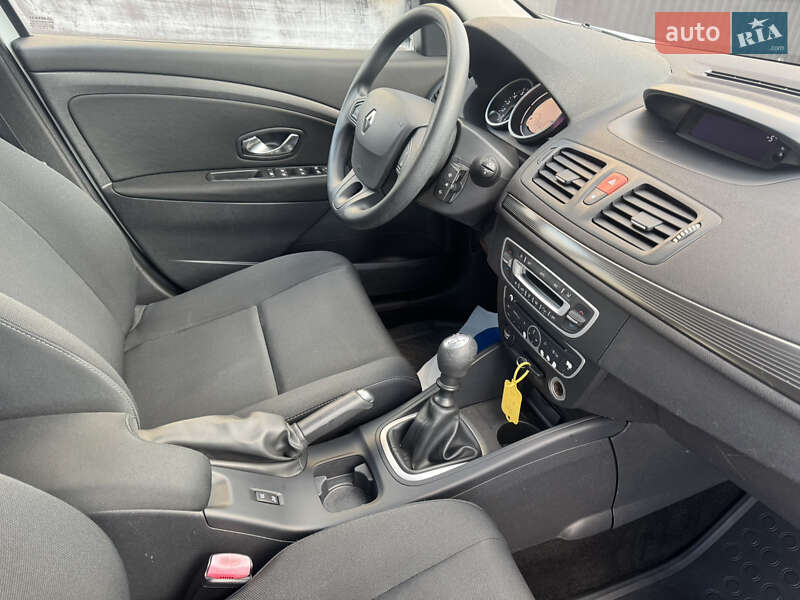 Хетчбек Renault Megane 2011 в Радивиліві фото 27 Хетчбек Renault Megane 2011 в Радивиліві