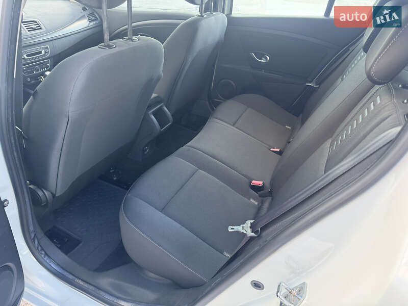 Хетчбек Renault Megane 2011 в Радивиліві фото 37 Хетчбек Renault Megane 2011 в Радивиліві