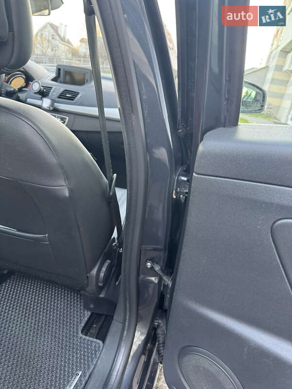 Універсал Renault Megane 2011 в Києві фото 15 Універсал Renault Megane 2011 в Києві