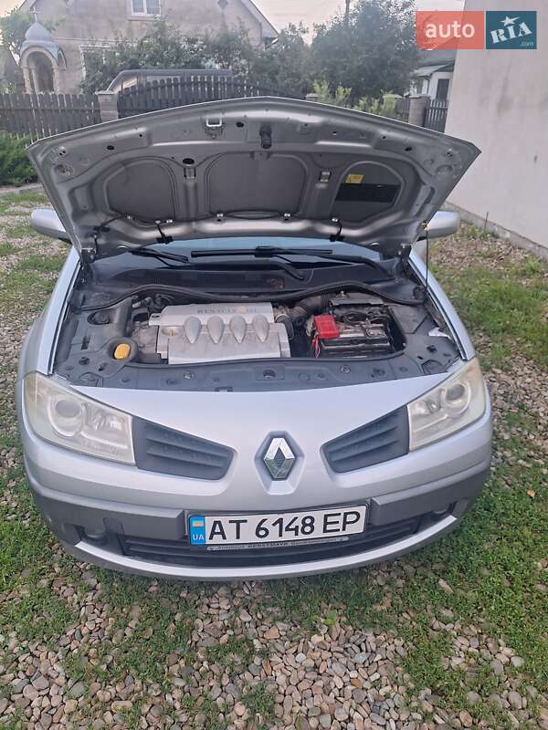 Хетчбек Renault Megane 2005 в Калуші фото 15 Хетчбек Renault Megane 2005 в Калуші