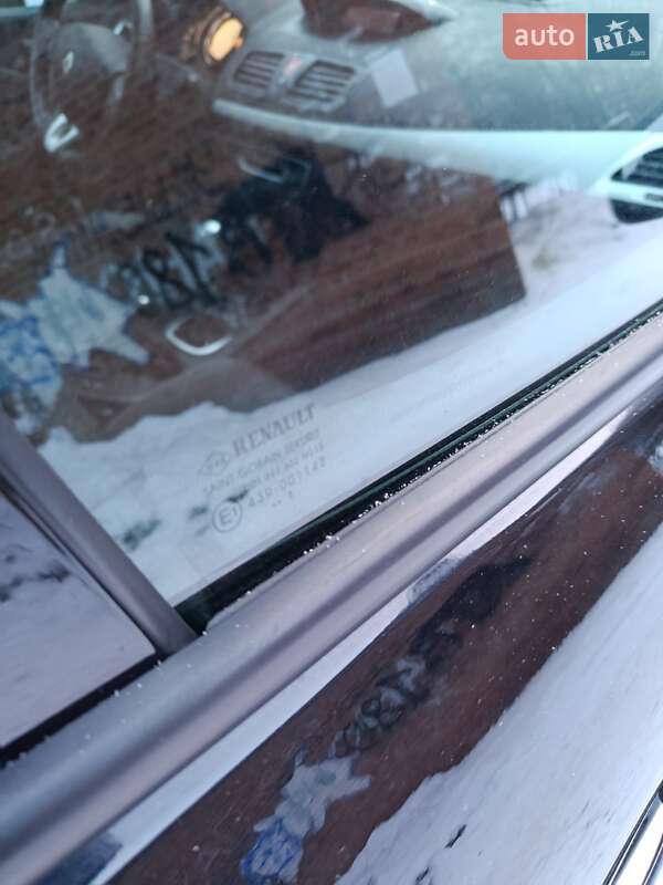 Універсал Renault Megane 2011 в Полтаві фото 49 Універсал Renault Megane 2011 в Полтаві