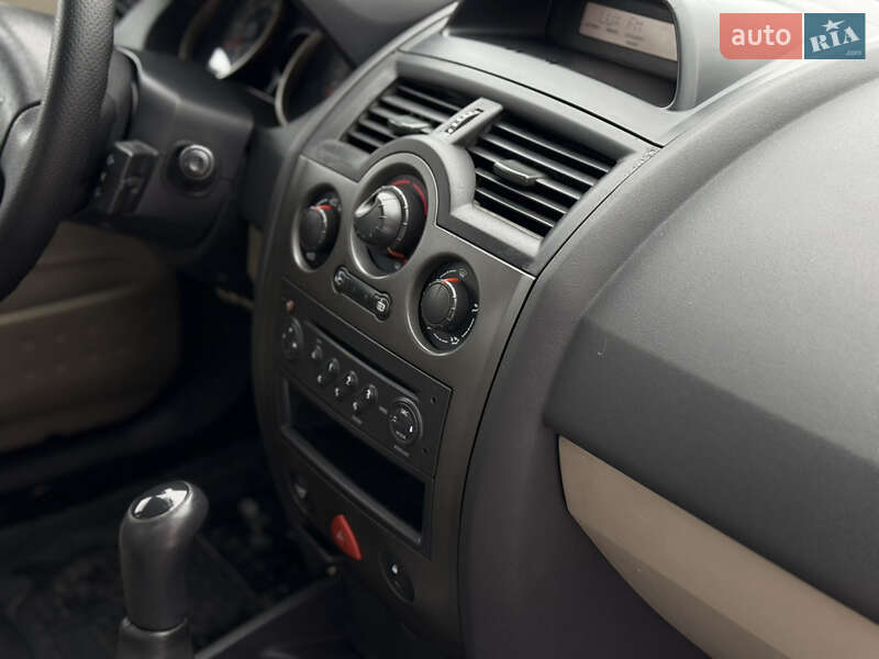 Седан Renault Megane 2006 в Кропивницькому