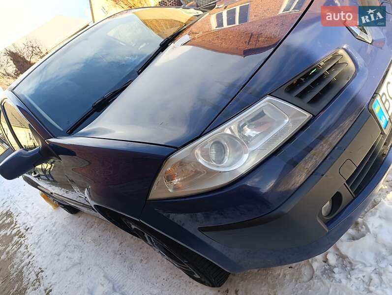 Хэтчбек Renault Megane 2006 в Львове фото 31 Хэтчбек Renault Megane 2006 в Львове