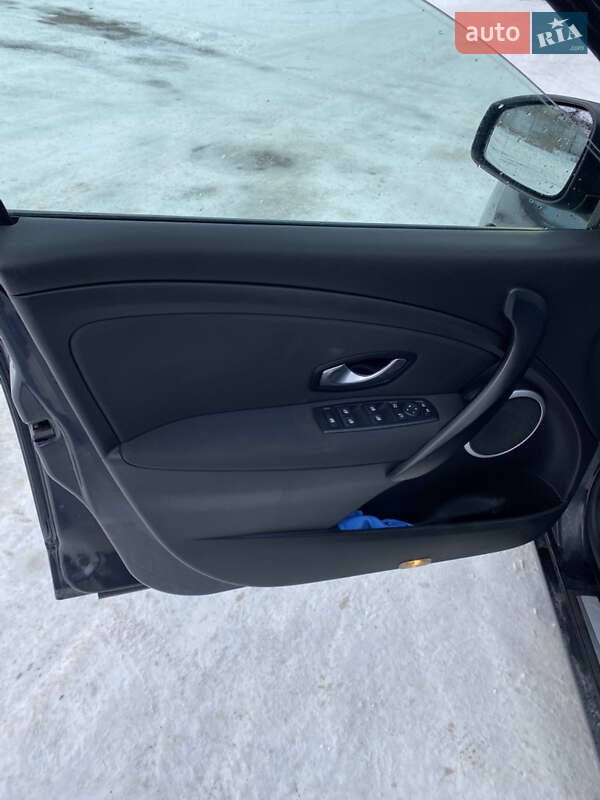 Універсал Renault Megane 2010 в Львові фото 24 Універсал Renault Megane 2010 в Львові