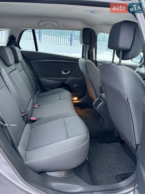 Універсал Renault Megane 2010 в Полтаві фото 76 Універсал Renault Megane 2010 в Полтаві