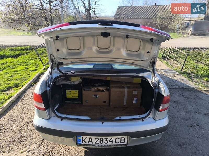 Седан Renault Megane 2003 в Кривому Розі