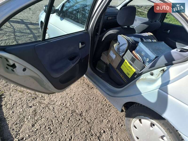 Седан Renault Megane 2003 в Кривому Розі