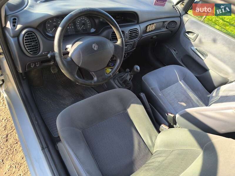 Седан Renault Megane 2003 в Кривому Розі