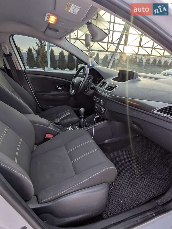 Хэтчбек Renault Megane 2014 в Львове фото 12 Хэтчбек Renault Megane 2014 в Львове